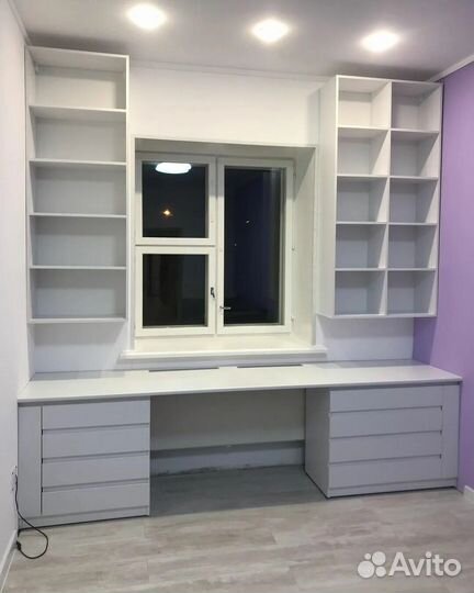 Детский письменный стол