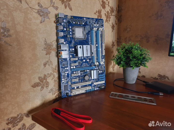 Материнская плата gigabyte GA-EP45T-UD3LR 775 соке