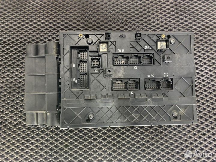 A0014461658 Блок предохранителей