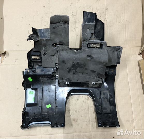 Audi A4 B6/B7 Полка под руль