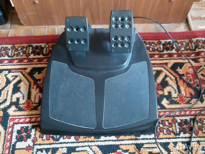 Руль logitechmomoracingforcefeedbackwheel