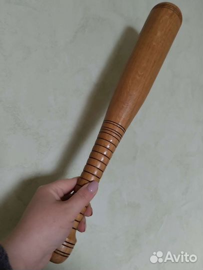 Бита бейсбольная деревянная