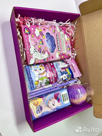 Подарок на 8 марта, день рождения для девочки