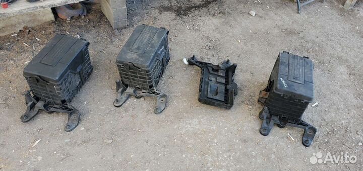 Корпус акб VAG