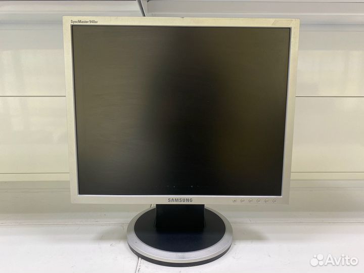 Монитор Samsung 940BF