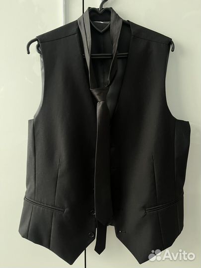 Мужской костюм тройка черный