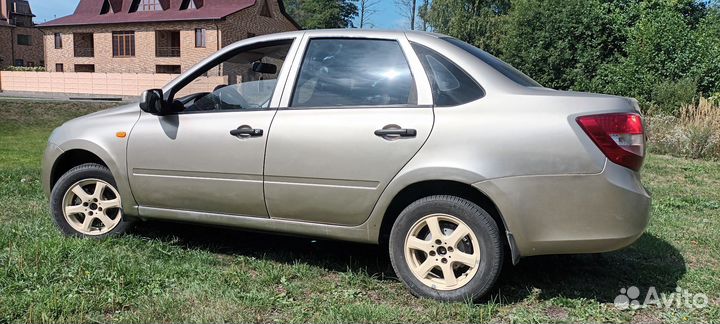 LADA Granta 1.6 МТ, 2012, 126 000 км