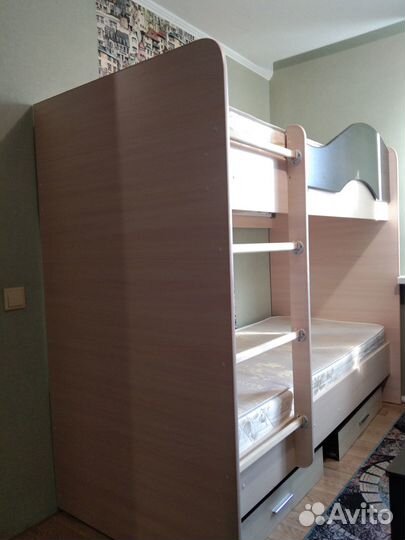 Двухъярусная кровать бу с матрасами