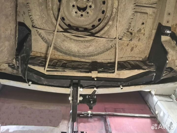 Фаркоп на Ниссан ад 1999-2008 г