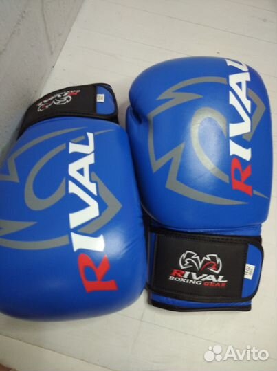 Боксерские перчатки