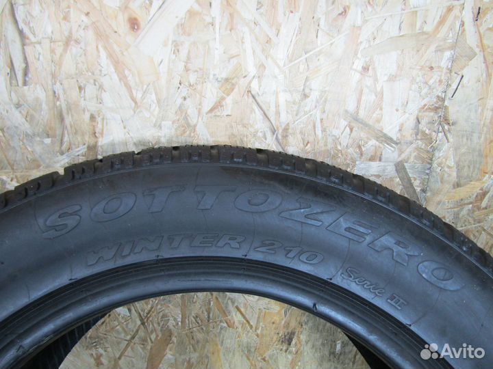 Pirelli Winter Sottozero 210 Serie II 215/60 R17