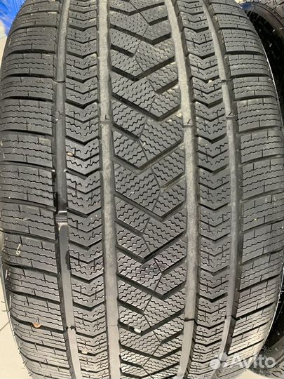 Tourador Winter Pro TSU1 275/40 R21 и 315/35 R21