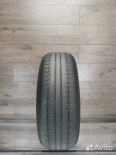 Yokohama dB Decibel E70 215/60 R16 95V