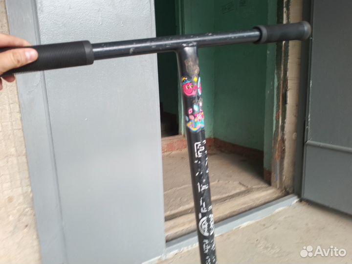 Трековый самокат