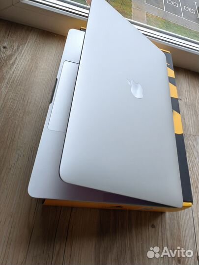 MacBook Pro M2 256 2022
