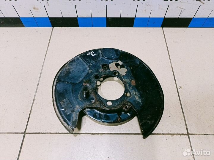 Щит опорный задний левый RAV 4 2006-2013