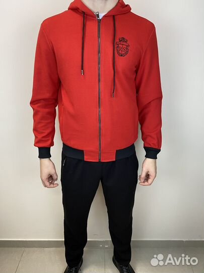 Спортивный костюм