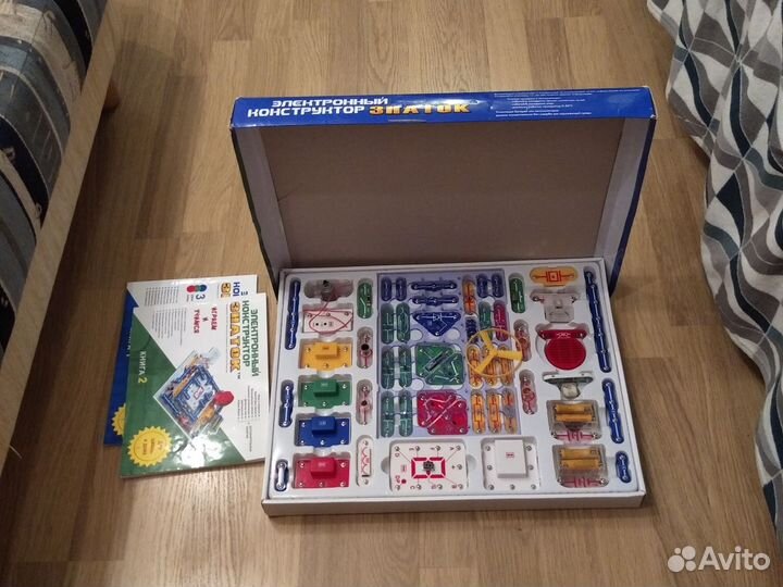 Конструктор Знаток 999 схем