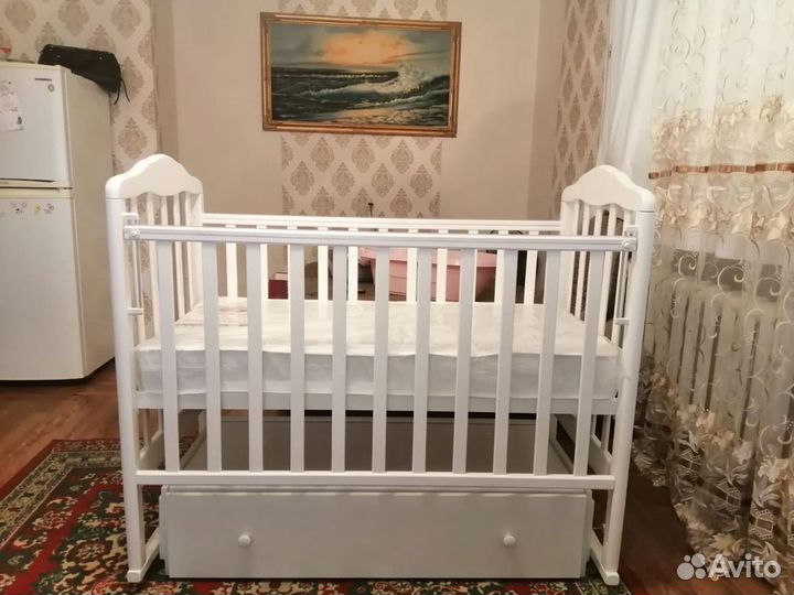 Детская кровать Alita 4/6 + комод Ульяна белые Нов