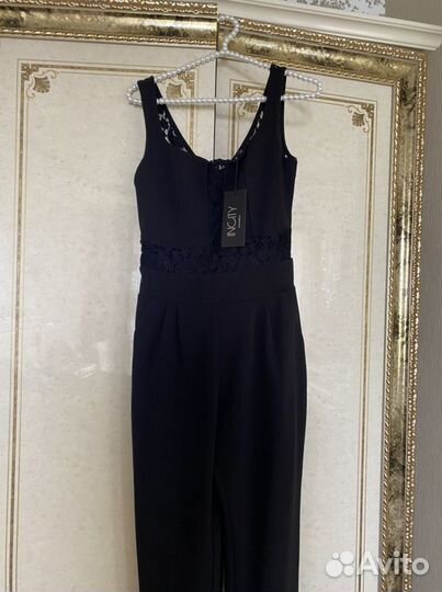 Комбинезон женский новый 42