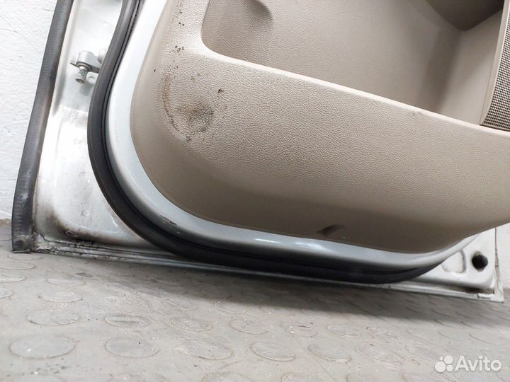 Дверь боковая правая задняя Skoda Yeti