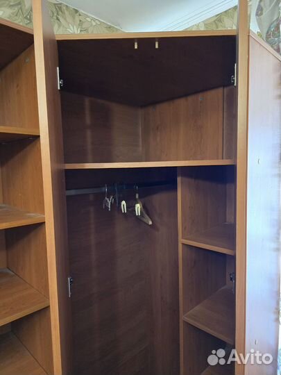 Угловой шкаф