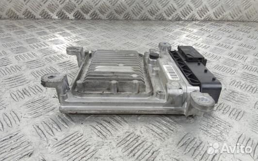 Блок управления двс mercedes benz C-class W204 (HE