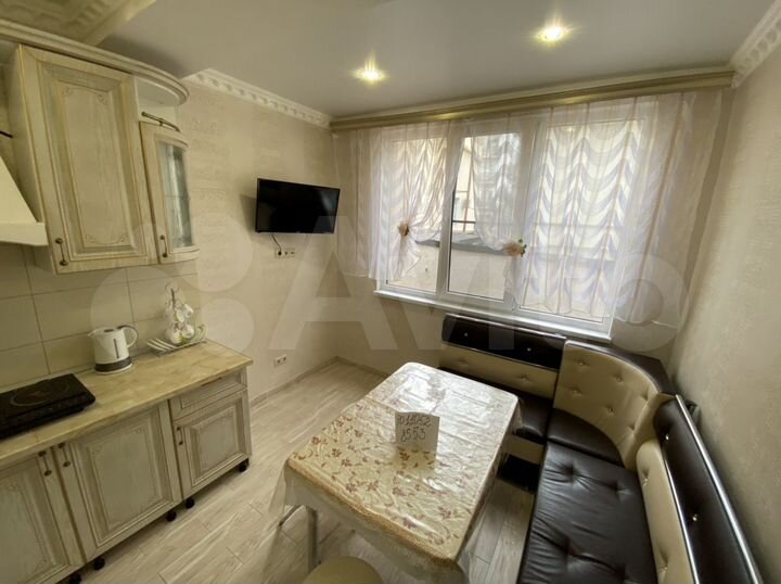 2-к. квартира, 58 м², 2/4 эт.