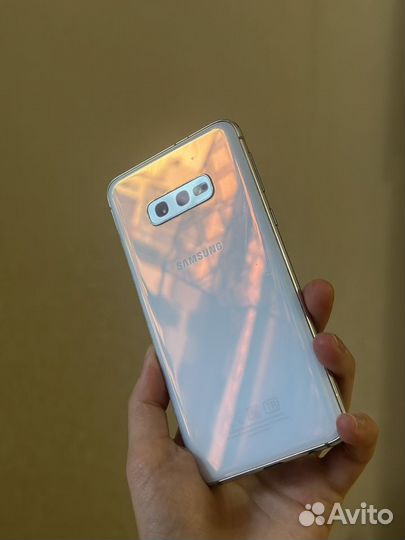 Samsung Galaxy S10e, 8/128 ГБ