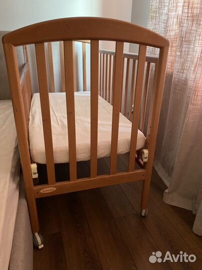Детская кроватка