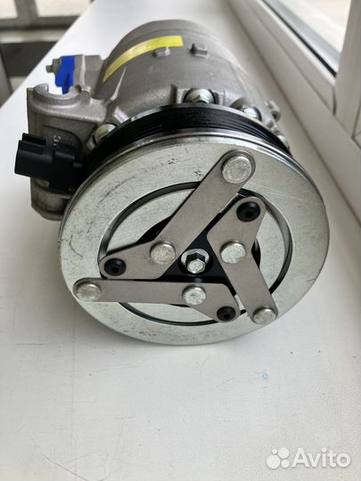 Компрессор кондиционера 8623176 2.0 Турбо бензин