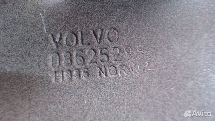 Усилитель бампера Volvo XC90, 2006