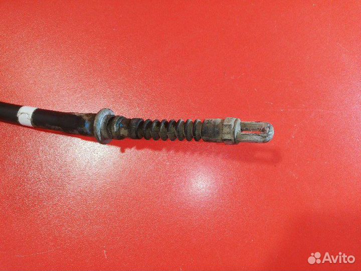 Трос стояночного тормоза левый Hyundai Solaris RB