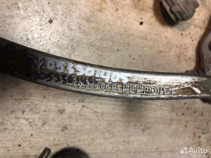 Рычаг подвески передний правый Mercedes C-Class