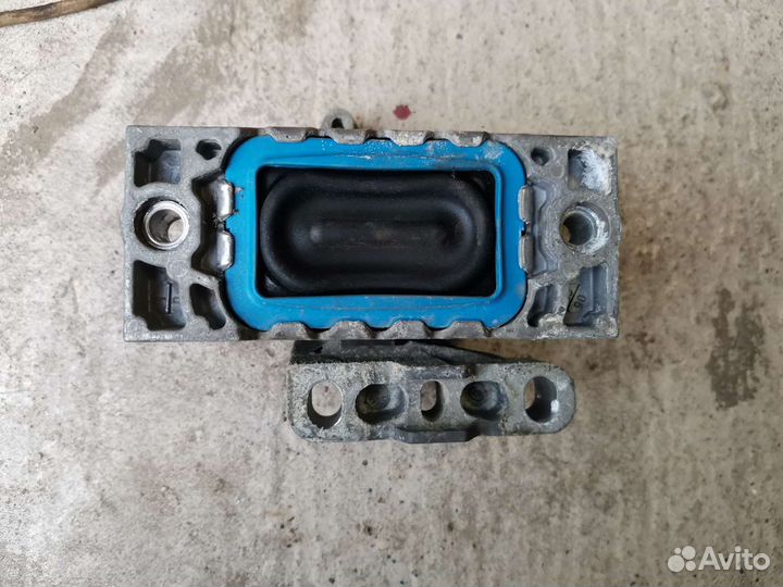 Опора двигателя VAG 1K0199262K