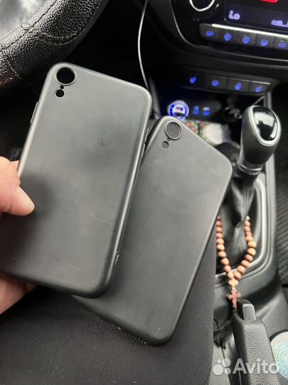 Чехлы на iPhone XR