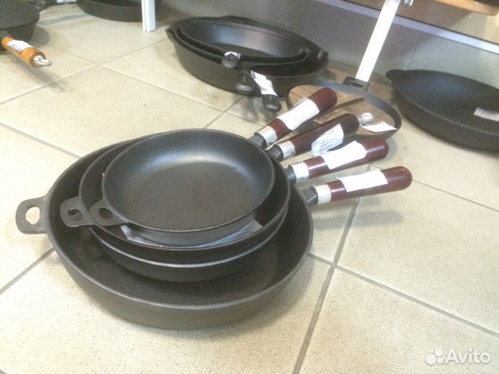 Сковороды чугунные