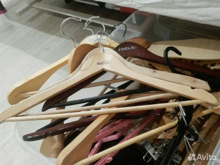 Плечики дерево Икея цвет дерево и бук