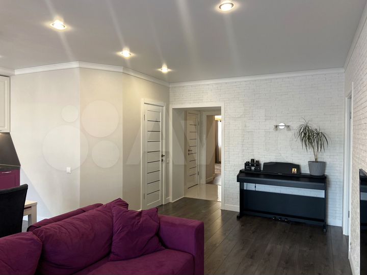 3-к. квартира, 82 м², 14/14 эт.