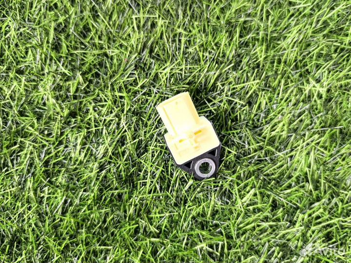 Датчик удара Lexus Rx450H 3.5 hybrid 2022