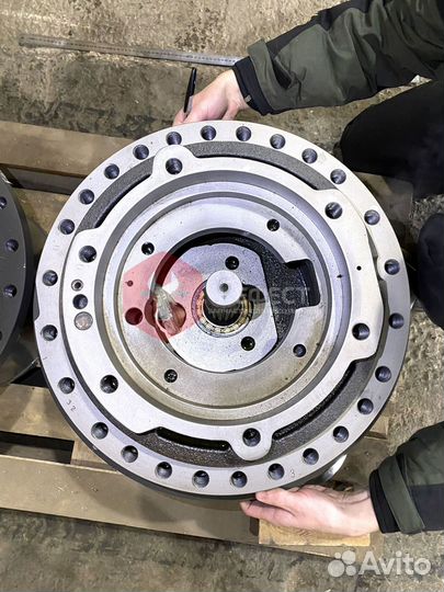 Редуктор хода Volvo EC330CLD 14566401
