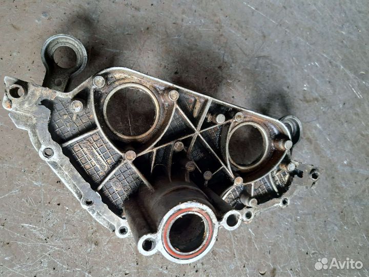 Крышка двигателя Mercedes W203