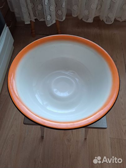 Эмалированный таз