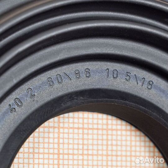 Сальник 40.2x60/86x10.5/16