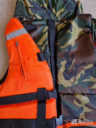 Спасательный жилет