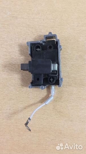 Регулятор напряжения генератора Шевроле Нива