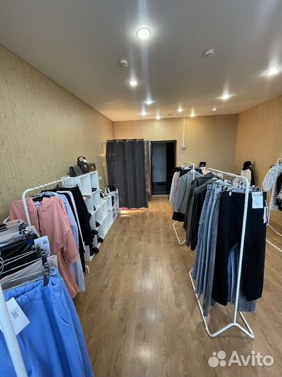 Шоурум магазин женской одежды
