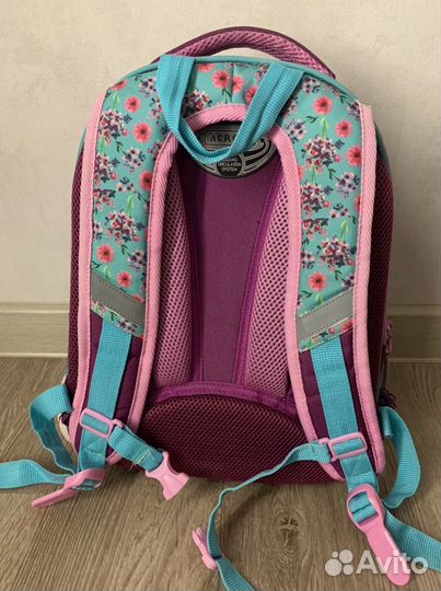 Рюкзак для девочки в школу