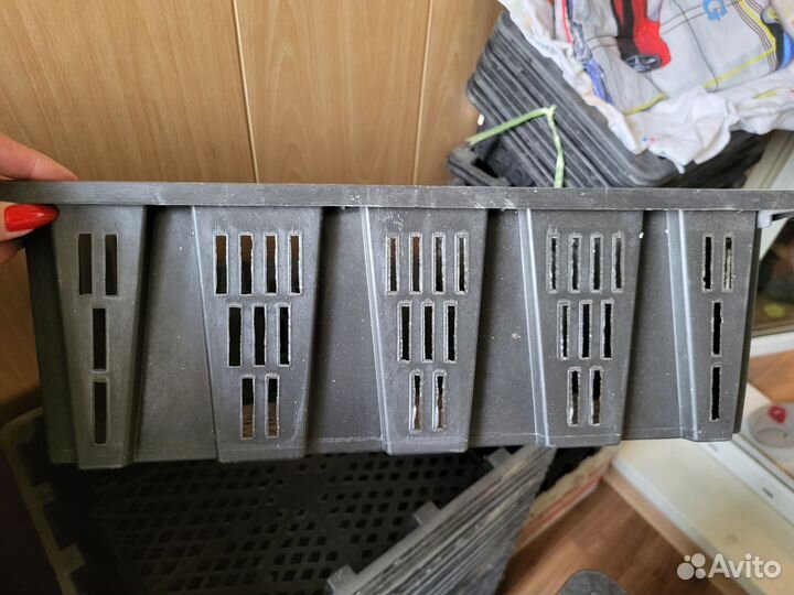 Ящики из пластика высокой прочности