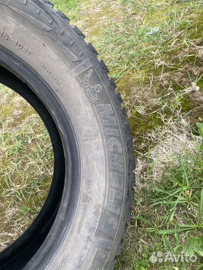 Michelin X-Ice North 215/65 R16